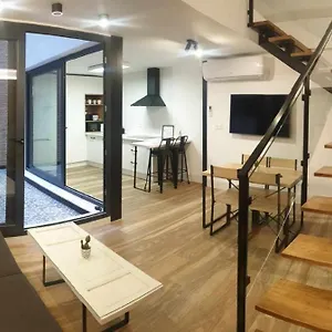  Apartamento Completo Con Patio En Centro Histórico La Catedral